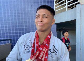 Matheus Cardoso, do Projeto Jovens Embaixadores, conquista quádruplo ouro em competição regional bjj