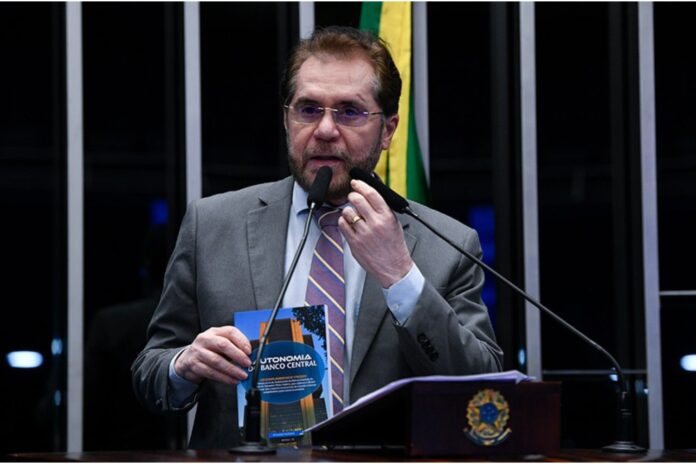 Plínio Valério Plínio Valério